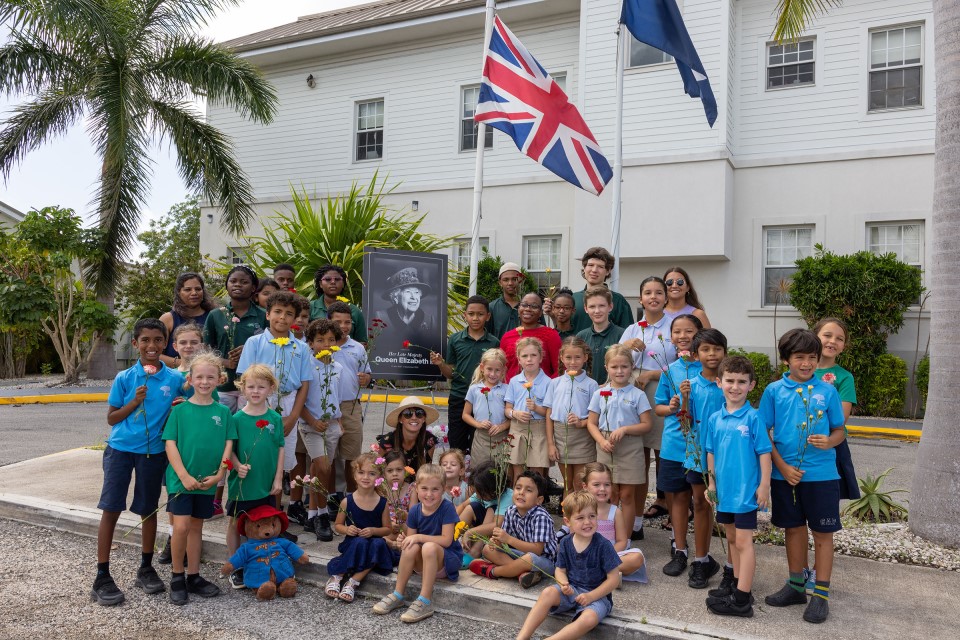Students leave tributes at Pines Retirement Home